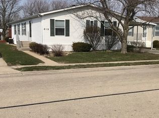 819 S 9th St, Dekalb, IL 60115