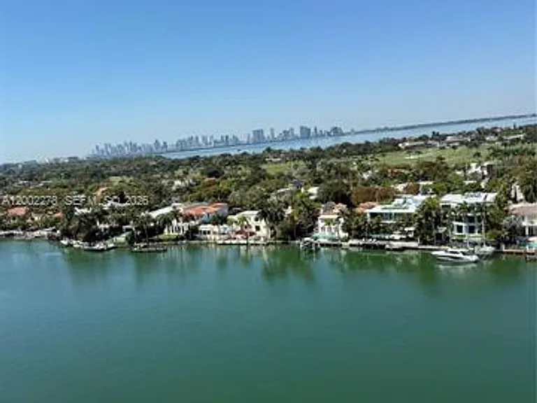 5700 Collins Ave #15H — Photo 3