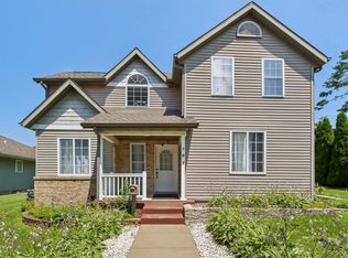 107 South St, Baraboo, WI 53913
