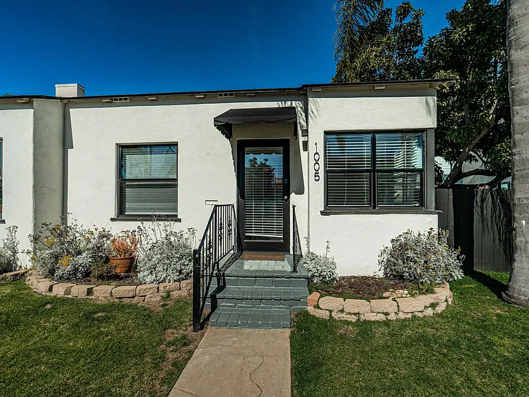 1005 3rd St — Photo 3