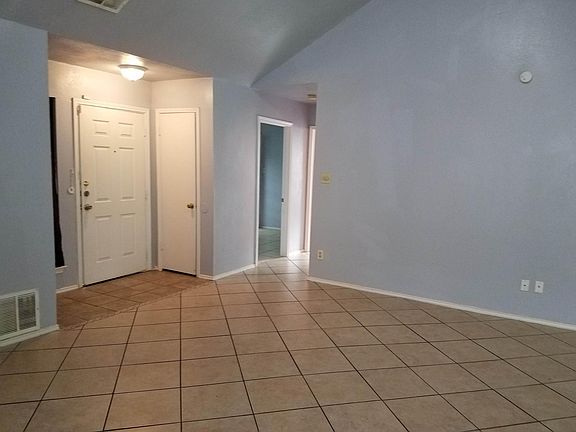 2nd image of 5218 Cabin Lake Dr
