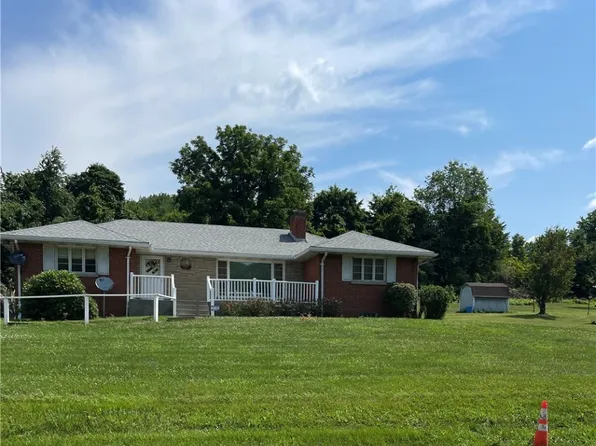 140 Robinson Hwy, Mc Donald, PA 15057