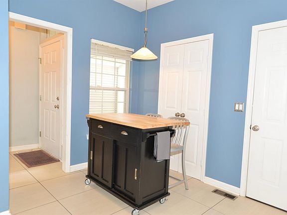 5th image of 5073 Bristol Ct