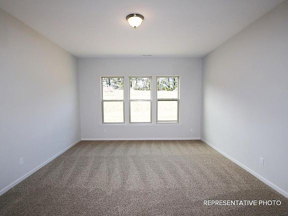 4th image of 109 Sweet Grass Ln