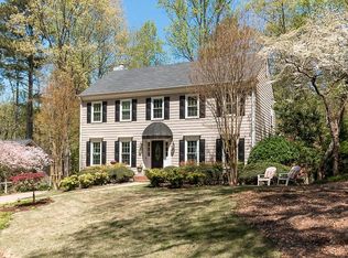 455 Sassafras Ln, Roswell, GA