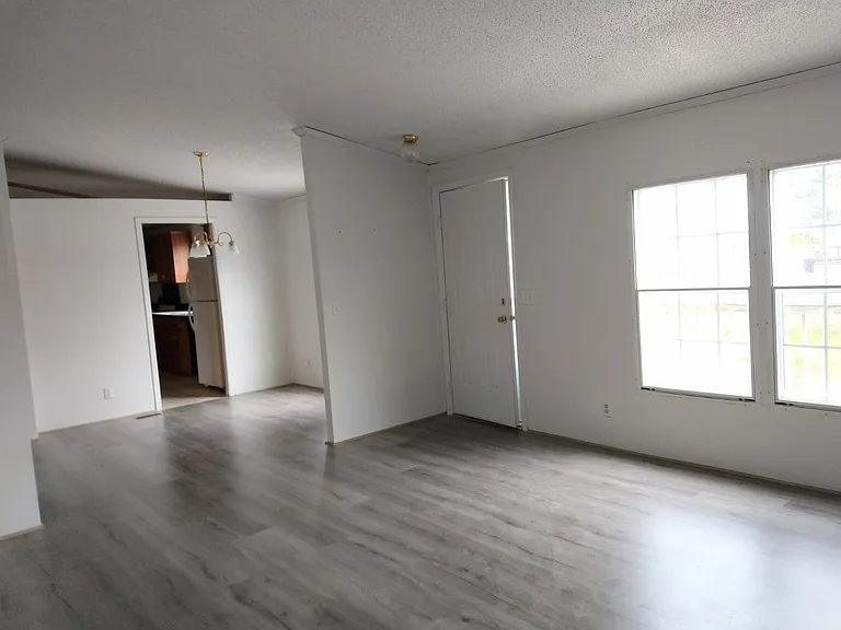 239 Castlebury Ln — Photo 3