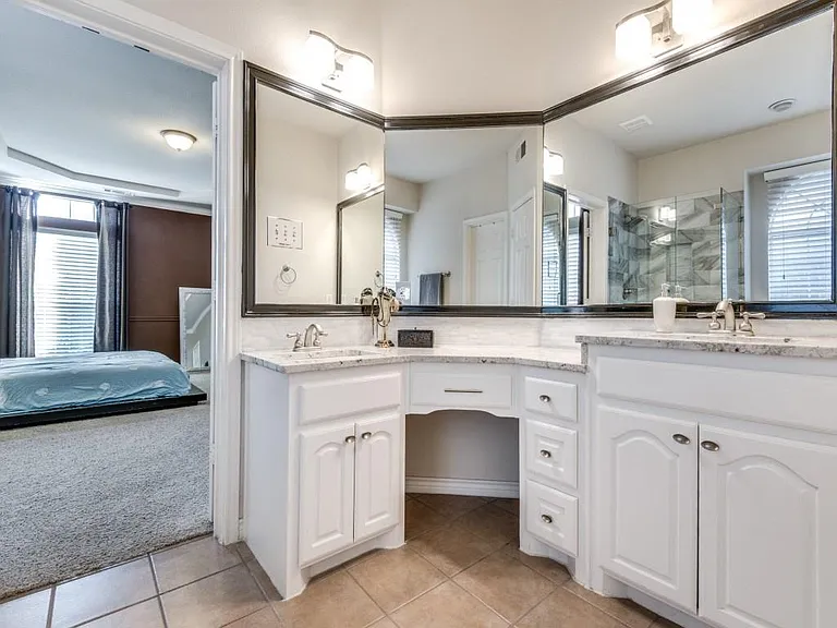 10572 Coach House Ln — Photo 9