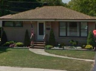 204 N Roselle Rd, Roselle, IL 60172