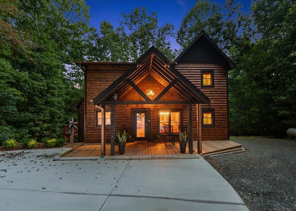 1st image of 126 Brookwood Dr