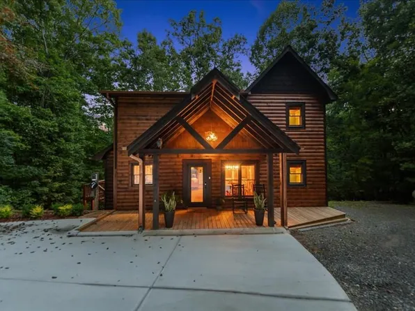 126 Brookwood Dr, Blue Ridge, GA 30513