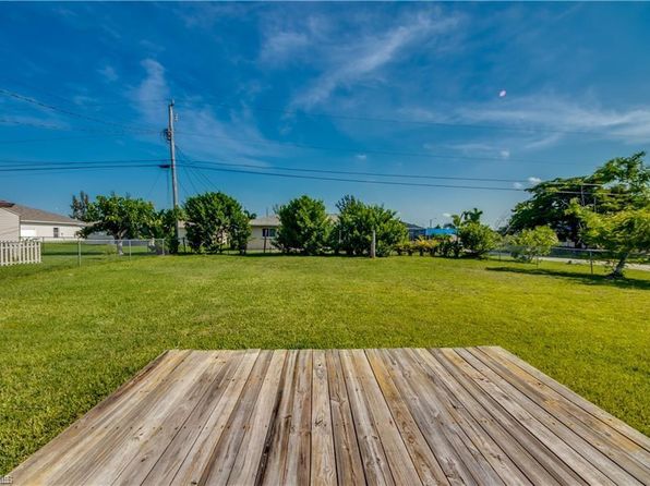 315 SE 22nd Ter, Cape Coral, FL 33990