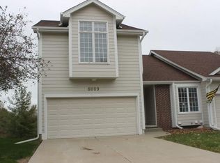 6609 Sutton Dr, Urbandale, IA 50322