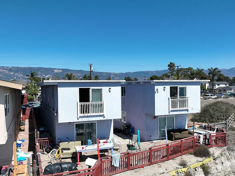 6741 Del Playa Dr — Photo 18