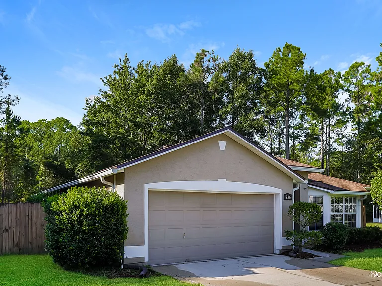936 Lake Sanford Ct — Photo 3
