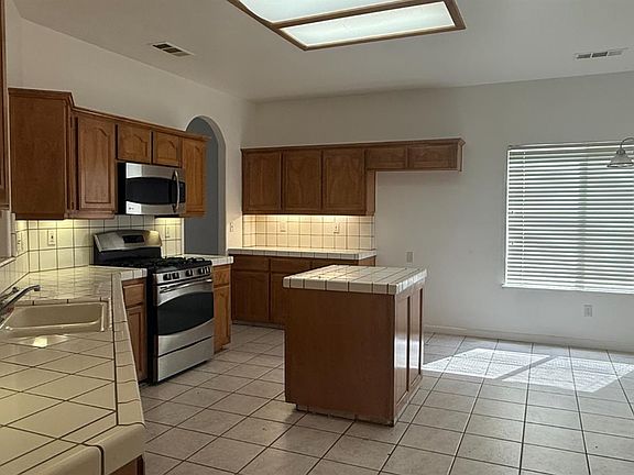 2nd image of 1584 W Norfolk Dr