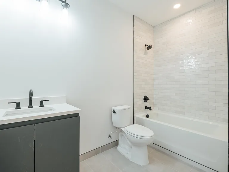 67 Dr Martin L King Blvd #103 — Photo 16