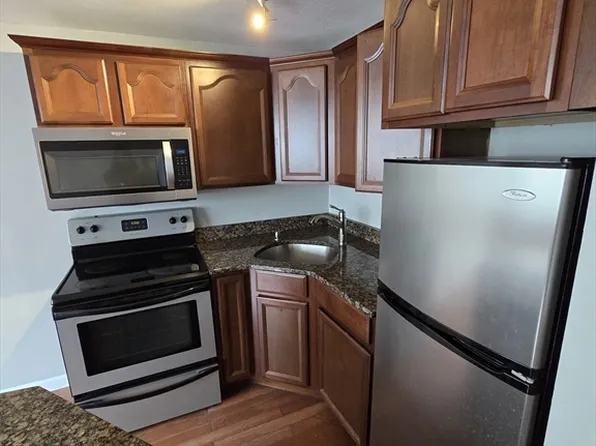 340 Main St APT 311, Melrose, MA 02176