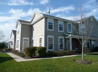 282 Whitfield Dr, Sugar Grove, IL 60554