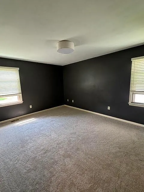 4 bed, 1850 sqft, $2,600 — Photo 2