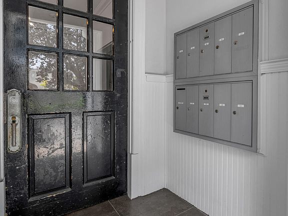 5th image of 200 W 2nd St Unit 101