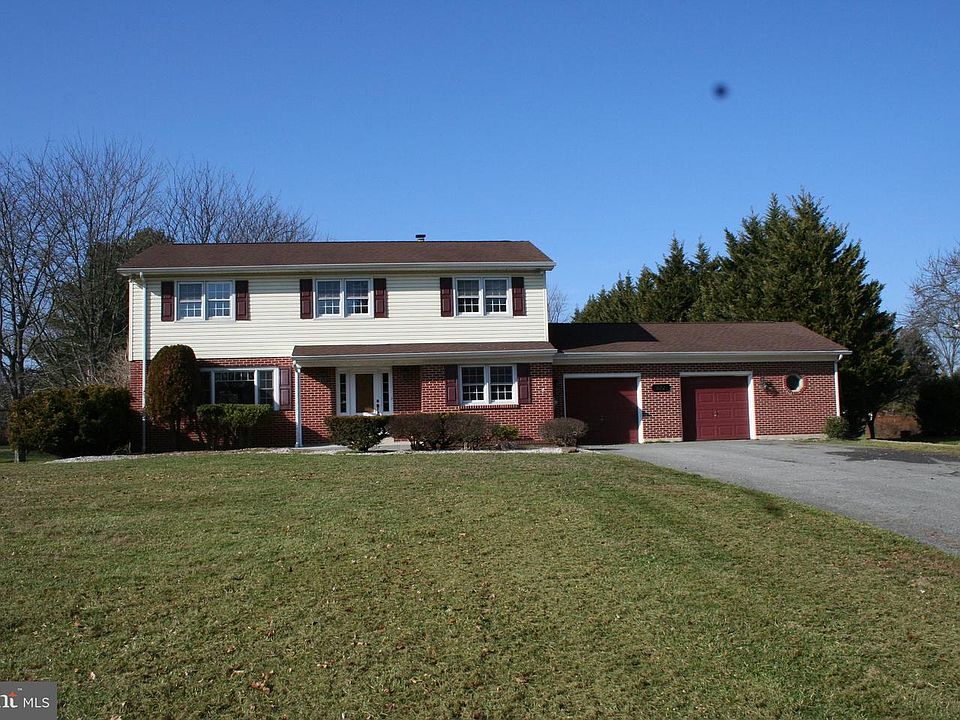 1st image of 322 Great Oak Dr