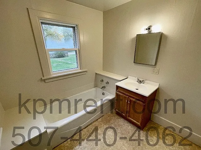 621 Oak St — Photo 9