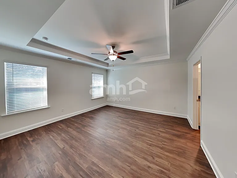 556 Rivermist Dr — Photo 7