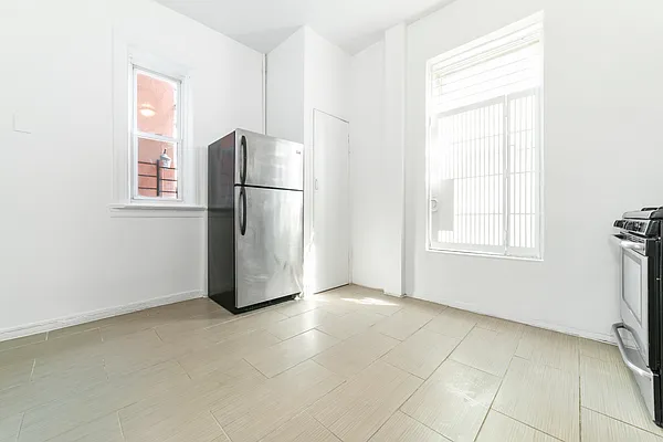 Rented by MNS | media 26