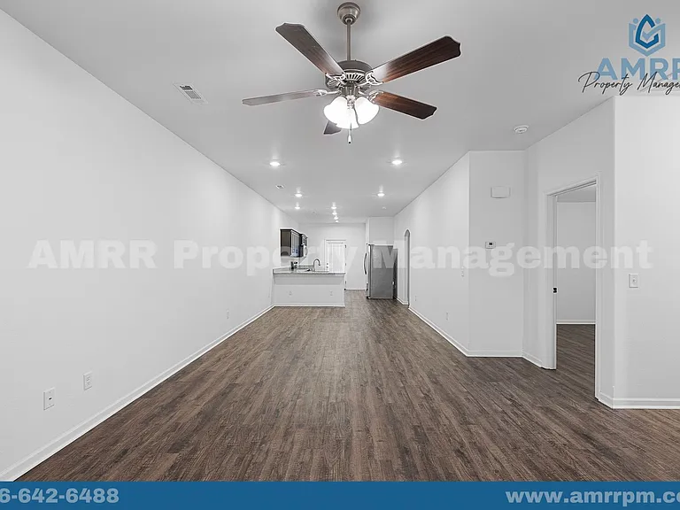 621 Short Leaf Ln — Photo 9