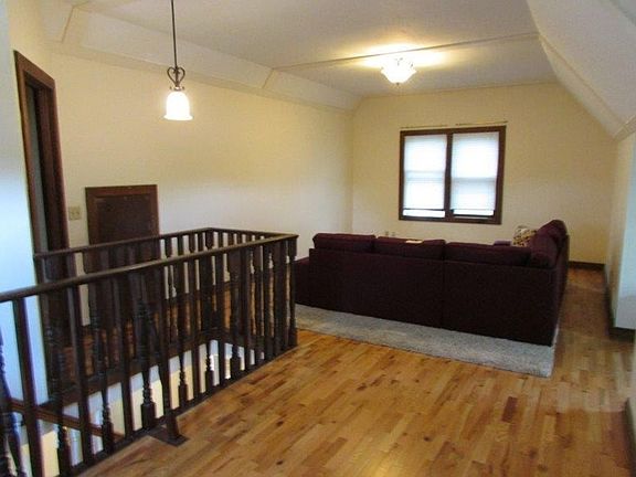 3rd image of 1628 Winnebago St #2