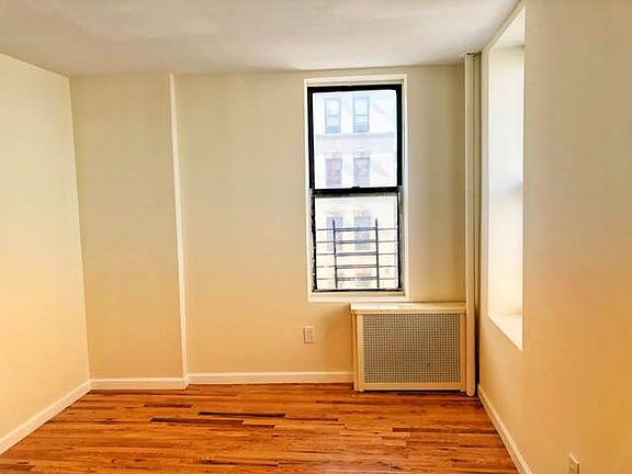 4th image of 260 Brook Ave APT 3