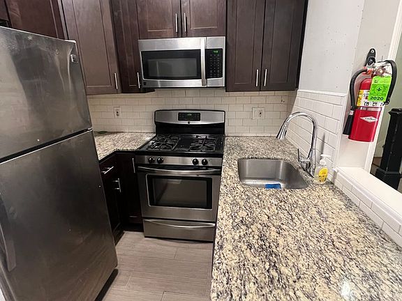 4th image of 133-139 Northampton St #2L