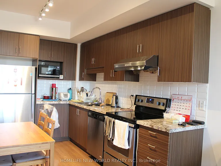 38 Cedarland Dr #C306 — Photo 13