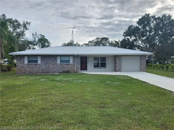 1825 Cedarbrook St, Lake Placid, FL 33852