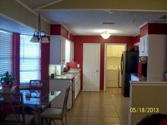 3rd image of 4633 Lamont Ave