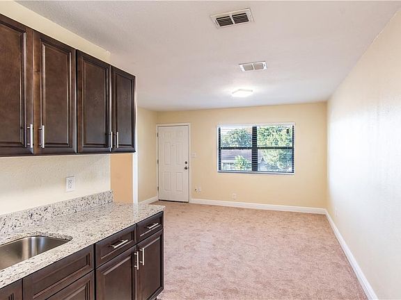 5th image of 1216 Virginia Dr #3