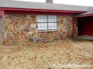 1147 N 4270 Rd, Hugo, OK 74743