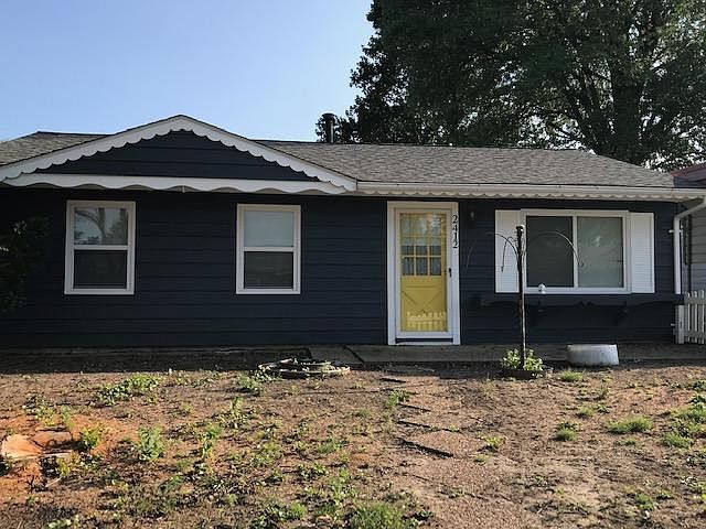 1st image of 2412 Meadowlane Dr