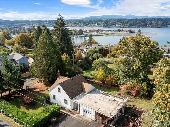 4th image of 718 Milas lots 4 5 6 Avenue NE