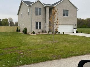 8753 Crimson Ct, Terre Haute, IN 47802
