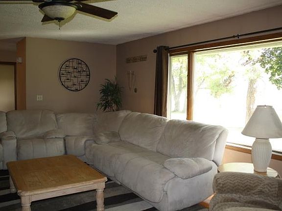 3rd image of 26445 Nystrom Ave