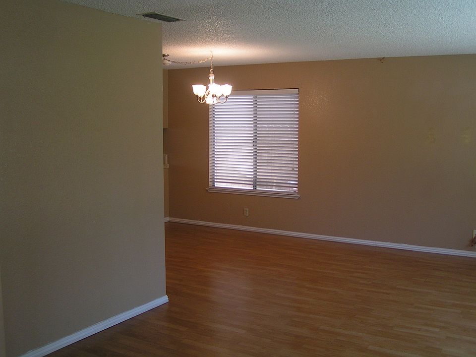 2nd image of 8105 Phinney Dr