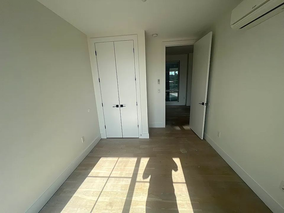 2nd image of 933 Rogers Ave APT 3C