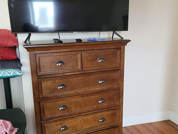 2nd image of 410 Essex St