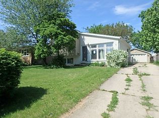 708 N 3rd Ave, Villa Park, IL 60181