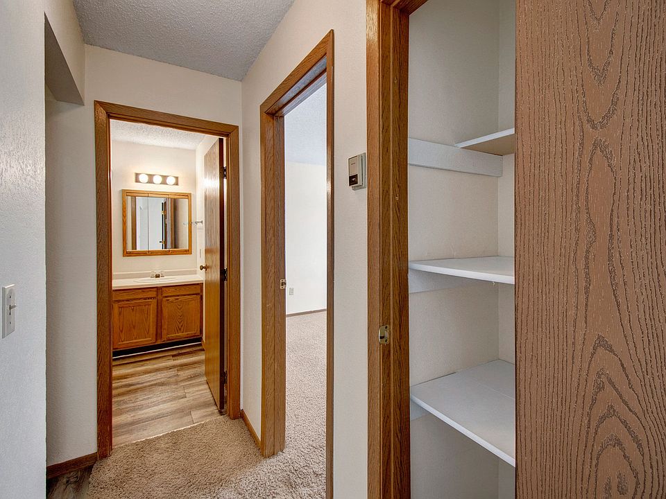 Windscape Hallway Storage Closet