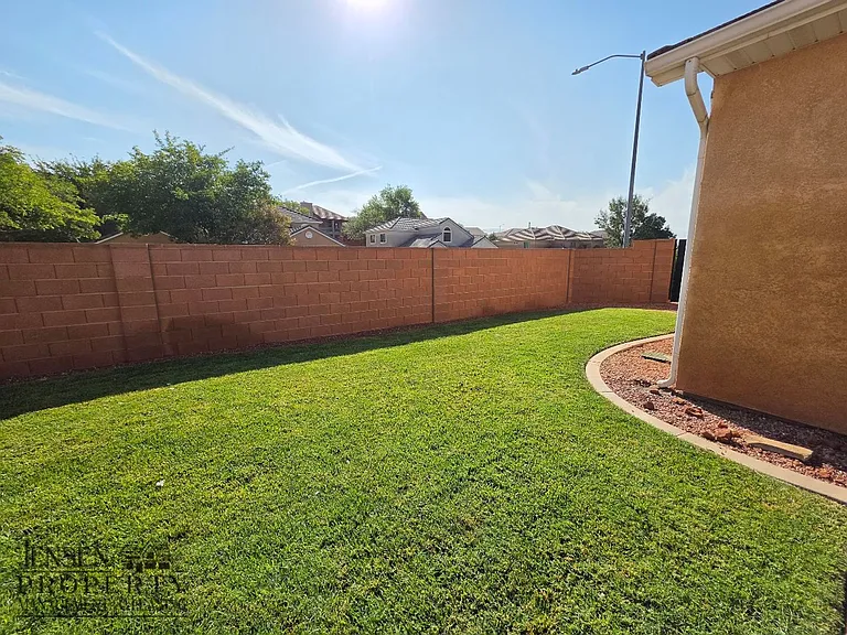 2055 E 180 South Cir — Photo 27