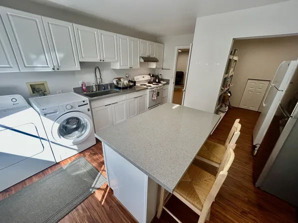 116 Hanupaoa Pl, Honolulu, HI
