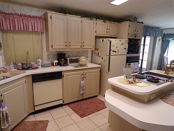 4th image of 4637 Cedarbrook Way #392