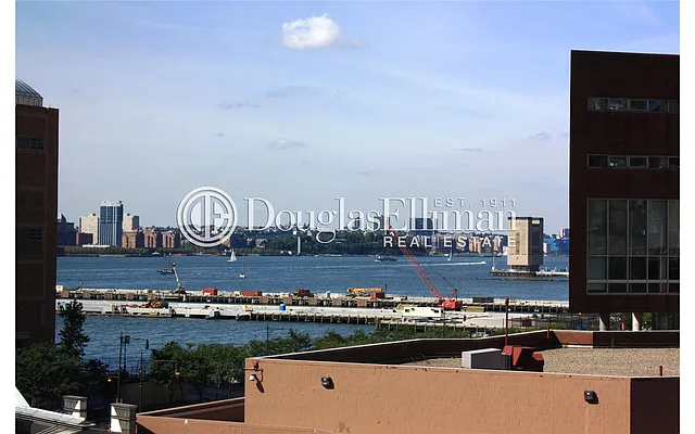 Rented by Douglas Elliman | media 32